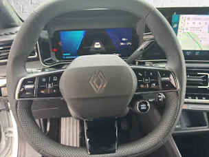Renault R4 E-Tech Comfort Range iconic