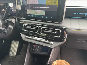Renault R4 E-Tech Comfort Range iconic