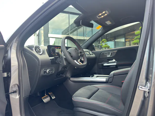 Mercedes-Benz GLA 250 Swiss Star AMG Line 4matic