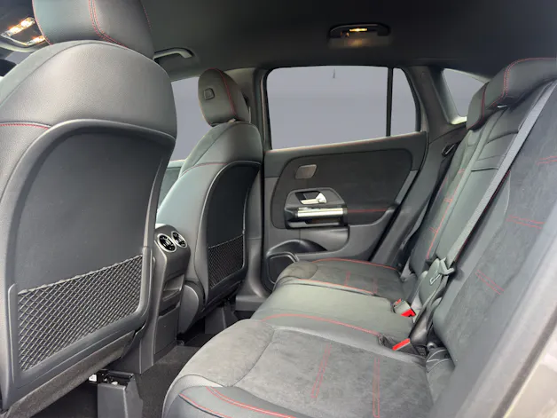 Mercedes-Benz GLA 250 Swiss Star AMG Line 4matic