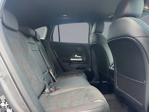 Mercedes-Benz GLA 250 Swiss Star AMG Line 4matic