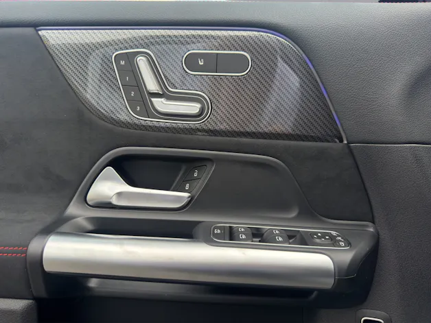 Mercedes-Benz GLA 250 Swiss Star AMG Line 4matic