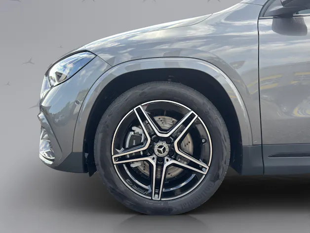 Mercedes-Benz GLA 250 Swiss Star AMG Line 4matic