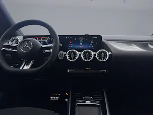 Mercedes-Benz GLA 250 Swiss Star AMG Line 4matic