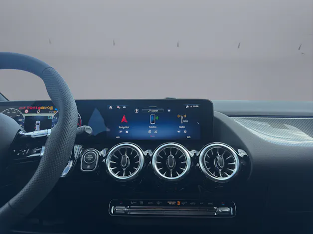 Mercedes-Benz GLA 250 Swiss Star AMG Line 4matic