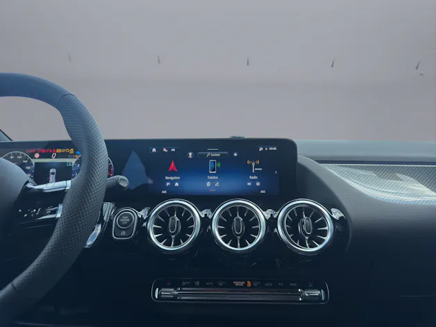 Mercedes-Benz GLA 250 Swiss Star AMG Line 4matic