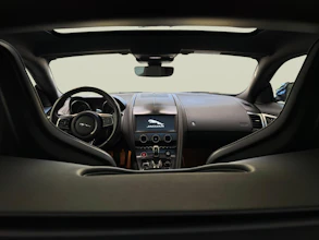 https://vehicle.imgix.net/4315975/f5042ac2-d9b3-4aaa-9ccf-7af2627d6b04.jpg