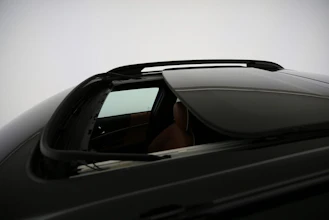 https://vehicle.imgix.net/4315977/8d86b046-68bb-414f-af41-b6f74a533d68.jpg