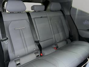 https://vehicle.imgix.net/4315978/77805e47-c26e-4439-b787-08bf4a9014c2.jpg