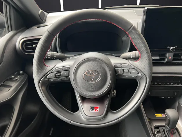 Toyota Yaris 1.5 VVT-i HSD GR Sport