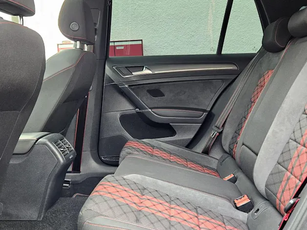 VW Golf VII 2.0 TSI GTI TCR DSG