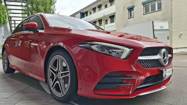 Mercedes-Benz A 250 AMG Line 4m Limousine