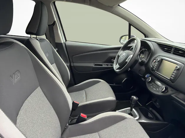 Toyota Yaris 1.5 VVT-i HSD Trend