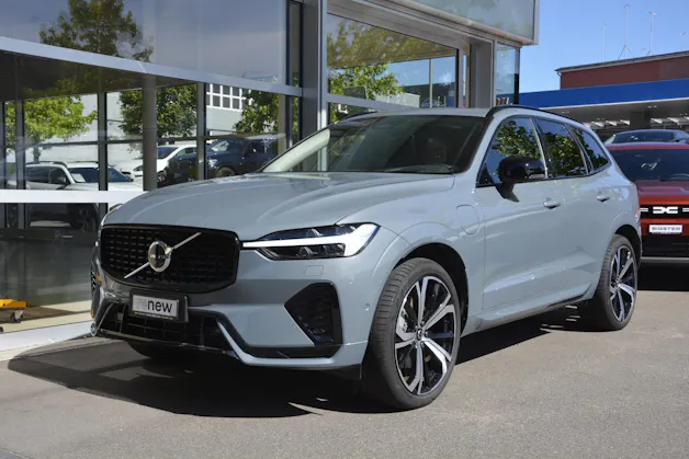 Volvo XC60 2.0 T8 TE XCENTRIC eAWD