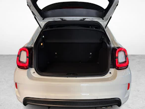 https://vehicle.imgix.net/4316146/4d9263c2-0e2e-4d88-8535-cd965363bdb1.jpg