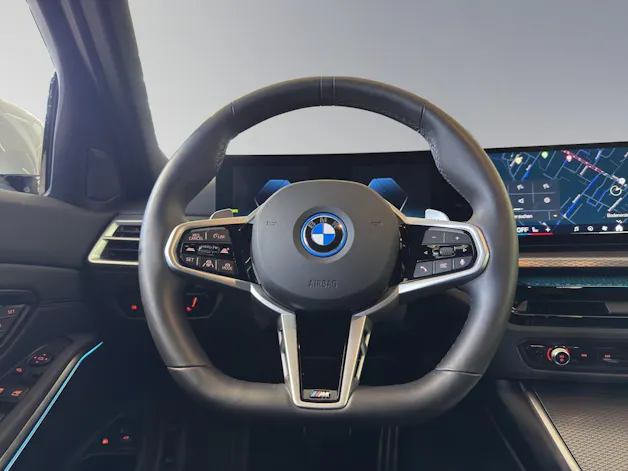 BMW 330e xDrive Touring M-SportPaket