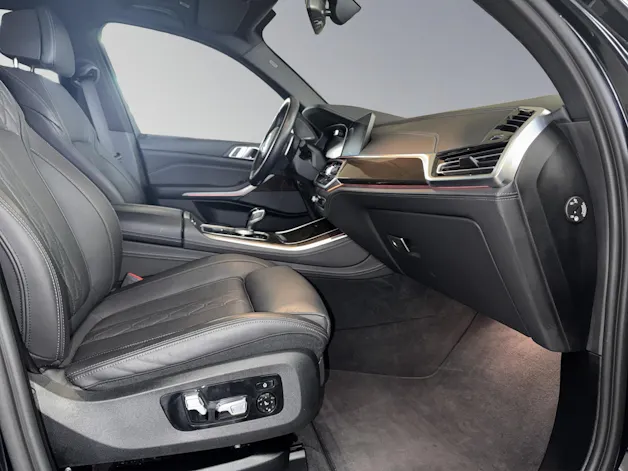 BMW X5 M50i xDrive