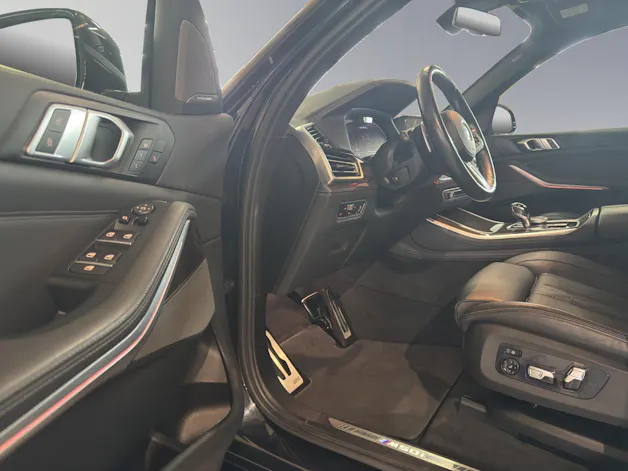 BMW X5 M50i xDrive