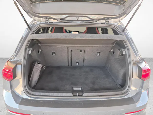 VW Golf VIII 2.0 TSI GTI DSG / ab 3,99% Leasing bei Abschluss einer Protect Autoversicherung