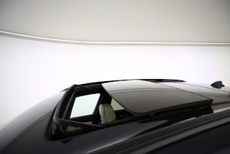 https://vehicle.imgix.net/4316462/c332277b-7513-4cb5-b5cc-e1ec6d6660d1.jpg