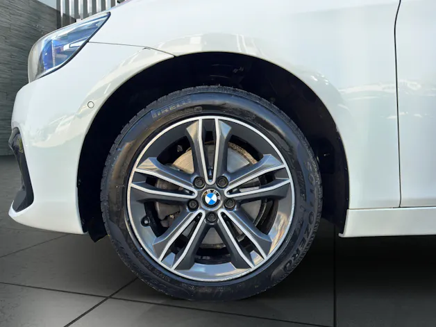 BMW 218d xDrive Active Tourer MODELL SPORT LINE