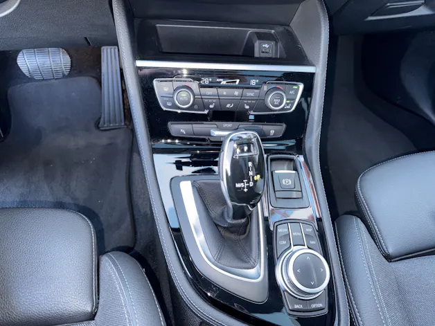 BMW 218d xDrive Active Tourer MODELL SPORT LINE