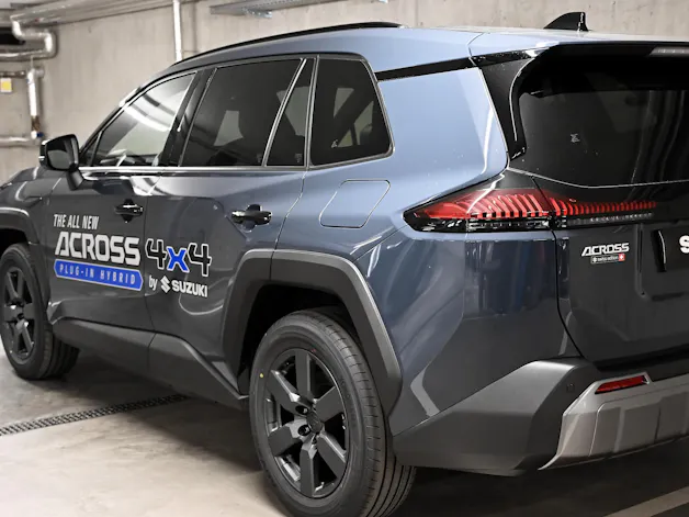 Suzuki Across 2.5 PHEV Compact Top 4x4