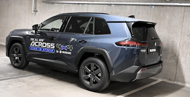 https://vehicle.imgix.net/4316507/aef6ee24-f4b8-4ffa-8d0a-fd6a50104833.jpg
