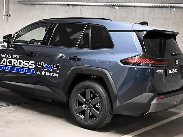 Suzuki Across 2.5 PHEV Compact Top 4x4