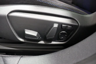 https://vehicle.imgix.net/4316515/5247e239-55bc-4153-8b12-9cdc60e61ebc.JPG
