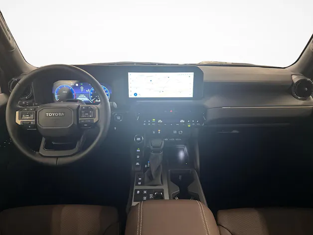 Toyota Land Cruiser 2.8 D 48V Style