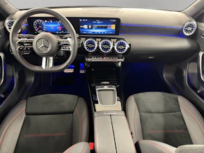 https://vehicle.imgix.net/4316566/2de5ea8c-0f4f-4eb0-9b43-fb16c6bd9406.jpg