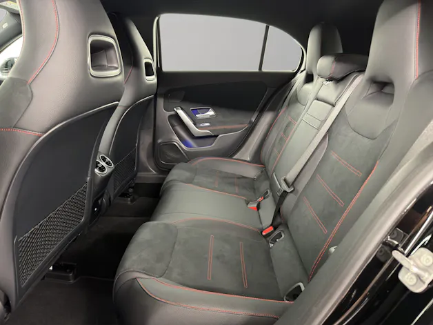 Mercedes-Benz A 180 AMG Line