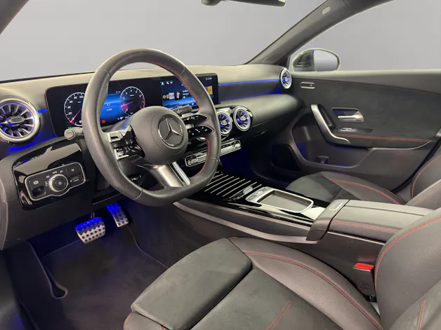 Mercedes-Benz A 180 AMG Line