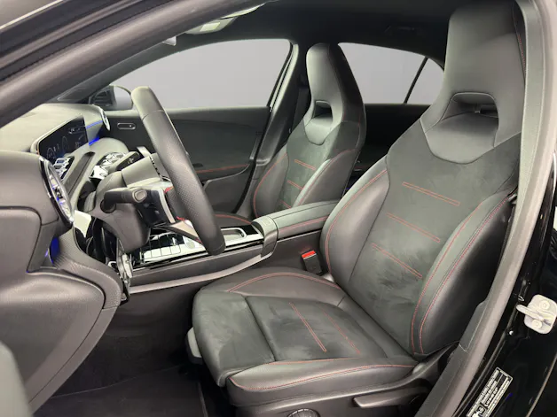 Mercedes-Benz A 180 AMG Line