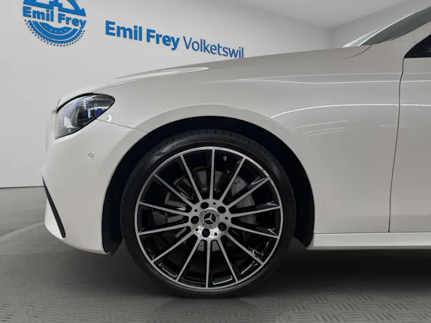 MERCEDES-BENZ E 220 d AMG Line 4matic