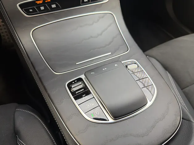 MERCEDES-BENZ E 220 d AMG Line 4matic