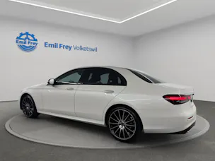 MERCEDES-BENZ E 220 d AMG Line 4matic