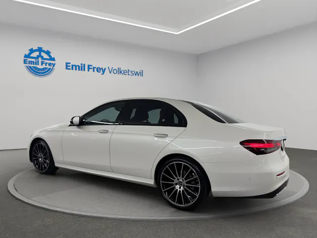 MERCEDES-BENZ E 220 d AMG Line 4matic