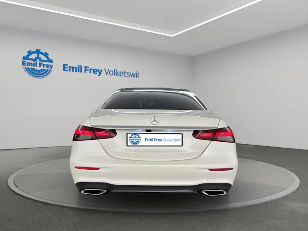 MERCEDES-BENZ E 220 d AMG Line 4matic