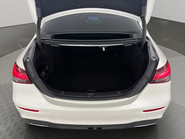 MERCEDES-BENZ E 220 d AMG Line 4matic