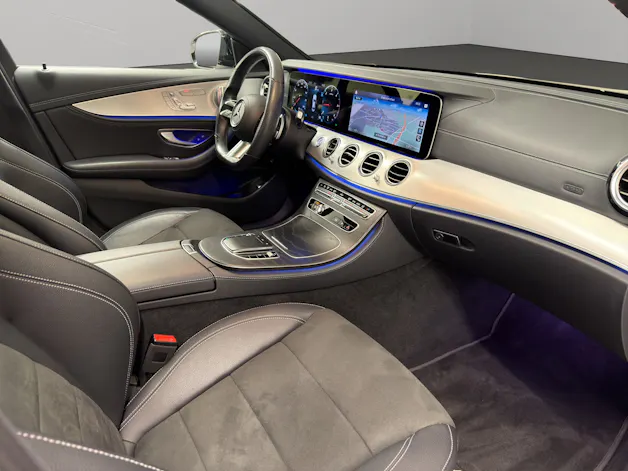MERCEDES-BENZ E 220 d AMG Line 4matic