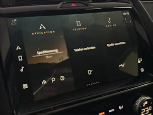 Jaguar E-Pace 1.5 T 300e R-Dynamic S