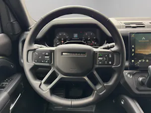 Land Rover Defender 110 3.0 D I6 250 X-Dynamic SE