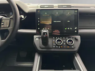 Land Rover Defender 110 3.0 D I6 250 X-Dynamic SE