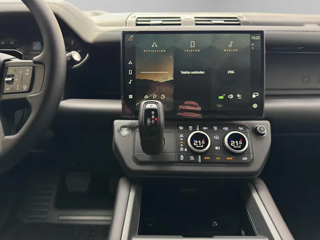 Land Rover Defender 110 3.0 D I6 250 X-Dynamic SE