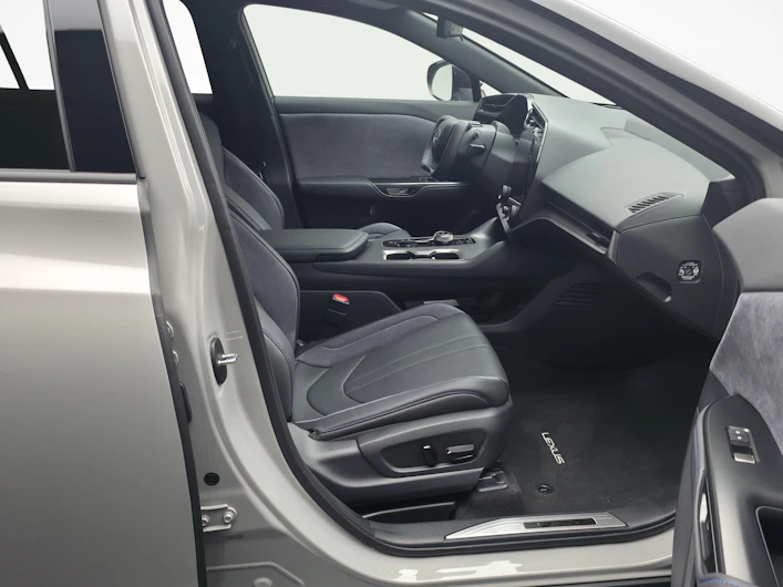 Fahrzeugbild LEXUS RZ