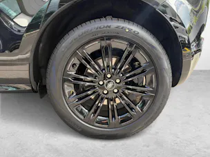 Land Rover Range Rover Evoque 1.5 T 270e Hoxton Edition