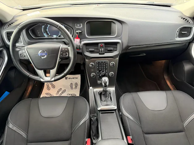 Volvo V40 2.0 D3 Momentum S/S