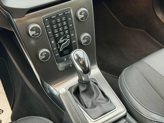 Volvo V40 2.0 D3 Momentum S/S